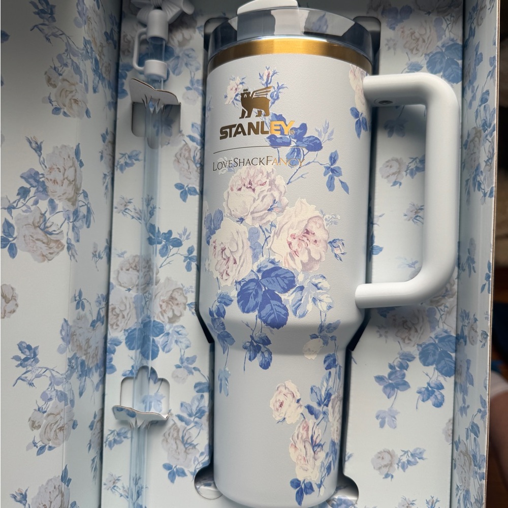 Stanley X LOVE SHACK FANCY - Picture 1 of 8